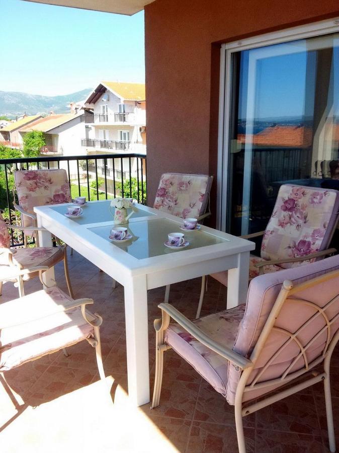 Kaštela Apartment Maria - Comfortable المظهر الخارجي الصورة